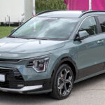 Kia Niro vs Nissan Qashqai – The Hybrid Mind vs the Crossover Soul